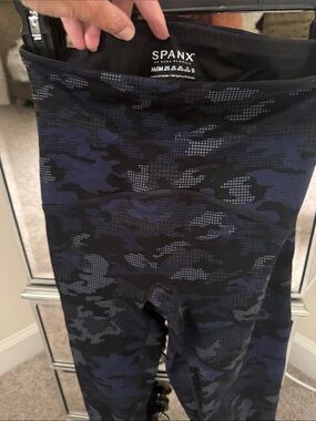 SPANX Blue & Black Camo Shaping Leggings